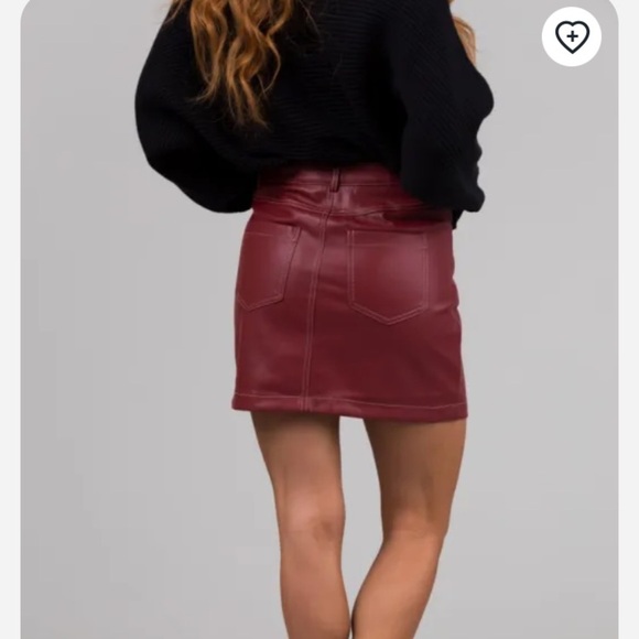 TUCKERNUCK BURGUNDY/WINE/OX BLOOD MAROON FAUX LEATHER MINI SKIRT SZ MEDIUM - Picture 5 of 16